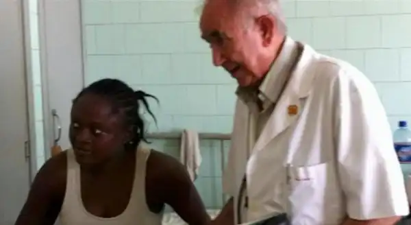 Ebola: Spanish priest infected in Liberia dies